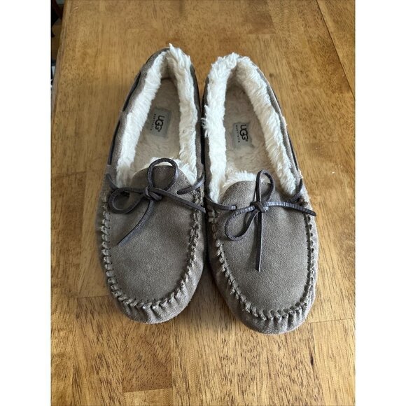 SOLD!!! UGG OLSEN CHESTNUT SUEDE SHEEPSKIN MOCCASIN SIZE US 12/UK 11 - Picture 1 of 6